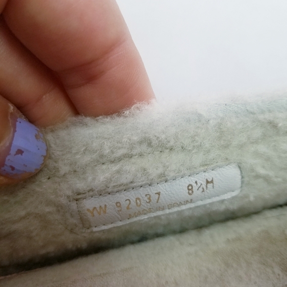Stuart Weitzman | Fuzzy Creme Loafers, size 8 - Picture 5 of 8
